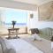 Dolphin Bay Studio with Sea Views