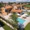 Villa Pedena - Deluxe Comfort & Style