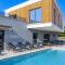 Luxury Villa Sicenta