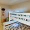 Spacious Crestline Retreat 1 Mi to Lake Gregory
