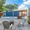 8 All Decked Out, Luxury Tiny House, Boat Parking Mins to Lake Guntersville, Downtown