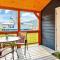 8 All Decked Out, Luxury Tiny House, Boat Parking Mins to Lake Guntersville, Downtown