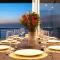 Serviced Beach Penthouse, 100k Gemstone display, All Ensuite - Kapsztad