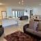 Fairways Villa @ Bunker Close