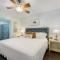 An Island Getaway at Palm Tree Villas - Holmes Beach