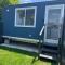 Sweet Cute blue tiny home with Pool and 2 minute drive to the beach - Wollongong