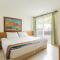 Tropical Low Boundary B&B - Donghe