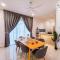 Austin JT Homestay by RR JBcity