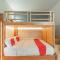 RedDoorz Plus near Asia Afrika 3