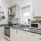 Beautiful One Bedroom Flat in Knightsbridge - 伦敦