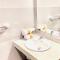 Joansa Luxury Beachfront Apartment - Uswetakeiyawa