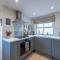 Little Apple Cottage- Free Parking, Hot tub, Fire, Town Centre