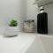 GREAT VALUE Luxe Style, Queen Beds, W/D, Parking! - Schenectady