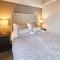 Host & Stay - Endeavour Sails