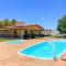 Otima casa com praia particular em Camacari BA
