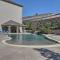 Boat Slip and Pool Access Osage Beach Retreat - Осейдж-Бич