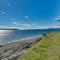 Harstine Island Cabin with Fire Pit Walk to Beach! - Lakebay