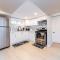 Modern Urban Escape -King Bed -Pet Friendly - Free Parking & Netflix - Fast Wi-Fi