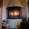 Idyllic vacation home near lake: nature&fireplace