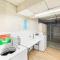 Remodeled 1BR Condo, Ocean Views with Free Parking! - Honolulu