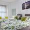 Modern 3BR Near Docks Free Parking Fast Wi-Fi