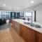 Oaks Brisbane on Felix Suites - بريزبين