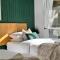 Luxury 2 Bedroom apartment, Treetop views, Resort with 4 swimming pools