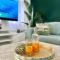 Luxury 2 Bedroom apartment, Treetop views, Resort with 4 swimming pools
