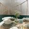 Luxury 2 Bedroom apartment, Treetop views, Resort with 4 swimming pools
