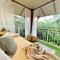Luxury 2 Bedroom apartment, Treetop views, Resort with 4 swimming pools
