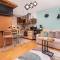 Subtle and Cosy Studio with Furnished Balcony in Gdańsk by Noclegi Renters - Gdaňsk