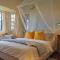Green Hill Apartment