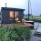 Mooie woonboot op eiland, kachel, natuur, sloep!