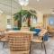 Island Royale 404 condo