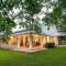 Luxury Golf Course Private Retreat with Heated Swimming Pool