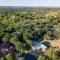 Luxury Golf Course Private Retreat with Heated Swimming Pool