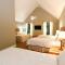 Luxury Golf Course Private Retreat with Heated Swimming Pool - 马蹄湾
