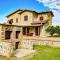 Awesome Home In Castiglion Fiorentino With Kitchen