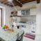 Awesome Home In Castiglion Fiorentino With Kitchen