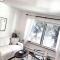 Perfect Inside Downtown Aspen Location! Romantic 1300 ft, 4 Blocks or 396 m, to AJAX or Aspen Mountain