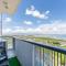 OMP 17J-T1, Seaview, Beach, Pool Access,Near Airport, Fast Wi-fi, Netflix