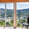 Eclectic 70s Mansion - Wellington