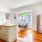 Villa near CBD and Globox Arena - 汉密尔顿
