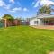 Cosy Retreat on Forest - Non Smoking - Sleeps Upto Six guest