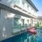 Barcelona Villa's at Love Story - Private Pool & Patio - Sziolim