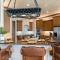 Stunning Lakefront Retreat Pool Boat Lift Spectacular Views