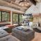 Luna Cabin - 5BR Hot Tub A/C Game Room EV Charger
