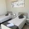 F12 Room 1, Private Room two single beds shared bathroom in shared Flat