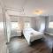 Water Access 5-Bed 2-Bath Retreat
