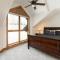 Incredible 4BD Mtn Penthouse with Pool and Hot Tub, AC - 埃文